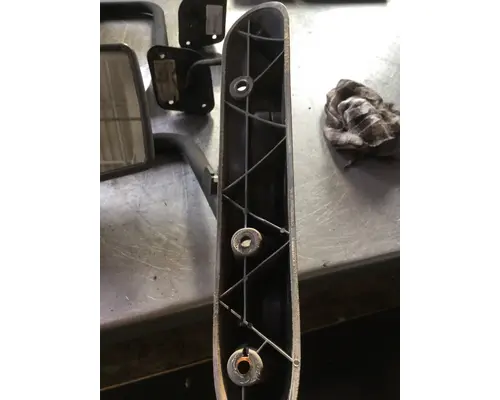 INTERNATIONAL PC805 Mirror (Side View)