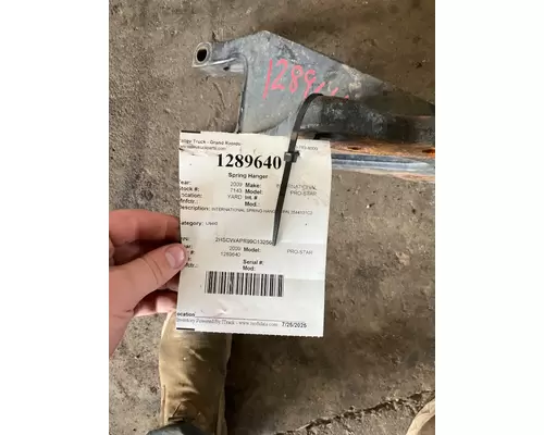 INTERNATIONAL PRO-STAR Spring Hanger