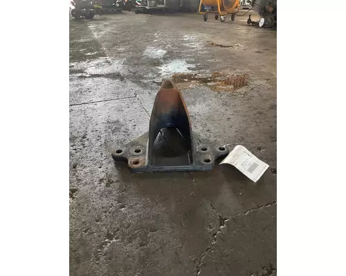 INTERNATIONAL PRO-STAR Spring Hanger