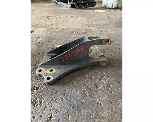INTERNATIONAL PRO-STAR Spring Hanger