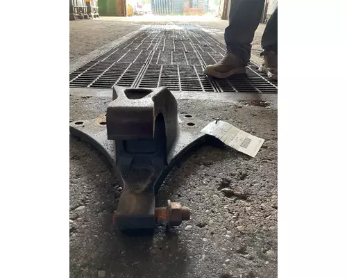 INTERNATIONAL PRO-STAR Spring Hanger