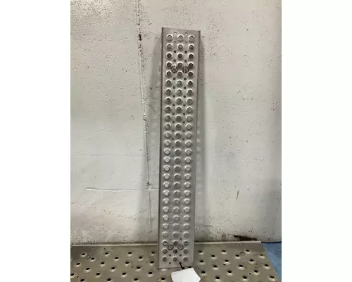 INTERNATIONAL PRO-STAR Steps