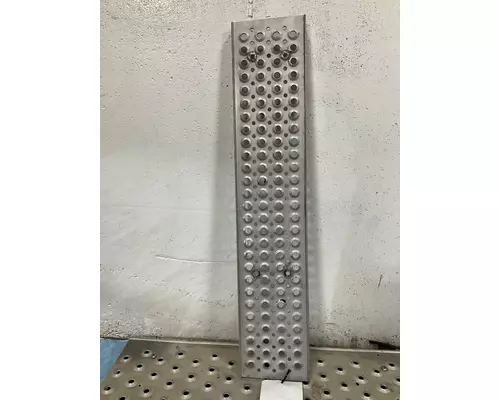 INTERNATIONAL PRO-STAR Steps