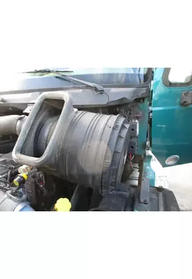 INTERNATIONAL PROSTAR 113 AIR CLEANER