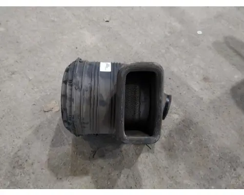 INTERNATIONAL PROSTAR 113 AIR CLEANER