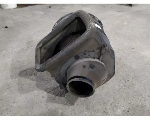 INTERNATIONAL PROSTAR 113 AIR CLEANER