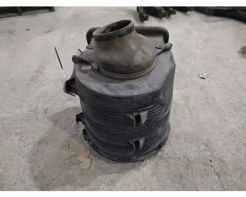 INTERNATIONAL PROSTAR 113 AIR CLEANER