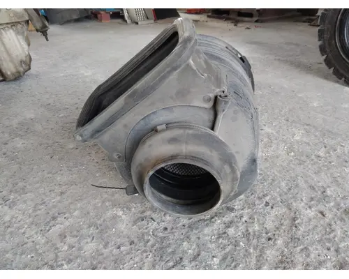 INTERNATIONAL PROSTAR 113 AIR CLEANER