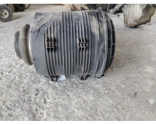 INTERNATIONAL PROSTAR 113 AIR CLEANER