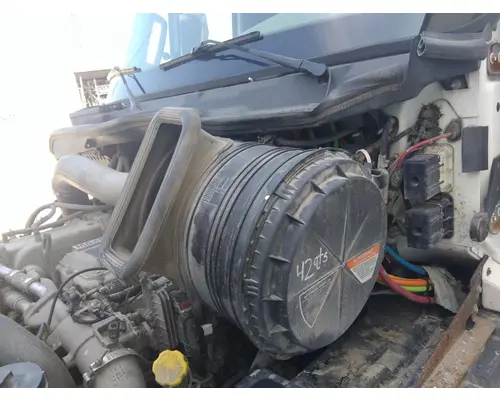 INTERNATIONAL PROSTAR 113 AIR CLEANER