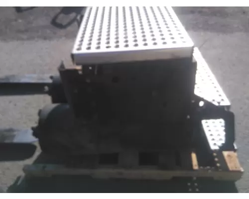 INTERNATIONAL PROSTAR 113 BATTERY BOX