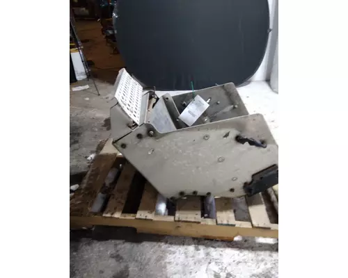 INTERNATIONAL PROSTAR 113 BATTERY BOX