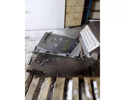 INTERNATIONAL PROSTAR 113 BATTERY BOX