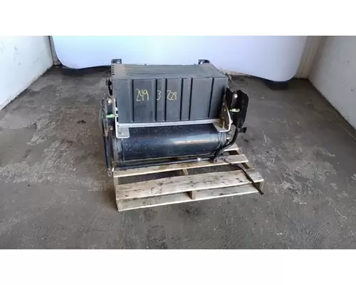 INTERNATIONAL PROSTAR 113 BATTERY BOX