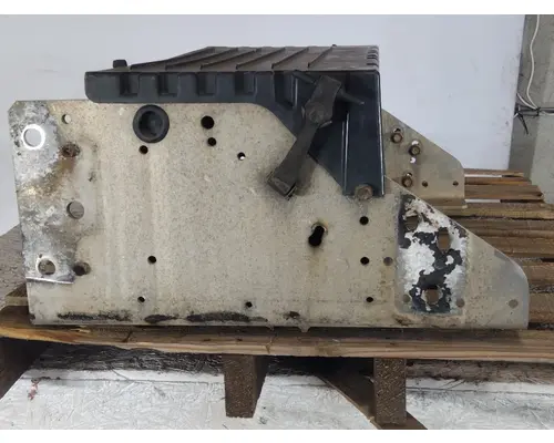 INTERNATIONAL PROSTAR 113 BATTERY BOX