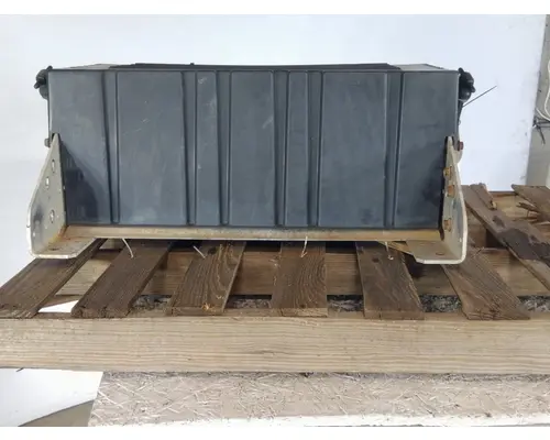 INTERNATIONAL PROSTAR 113 BATTERY BOX