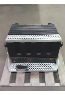 INTERNATIONAL PROSTAR 113 BATTERY BOX
