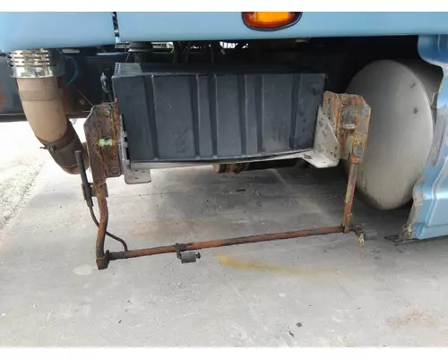 INTERNATIONAL PROSTAR 113 BATTERY BOX