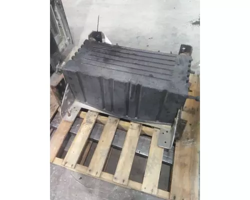 INTERNATIONAL PROSTAR 113 BATTERY BOX