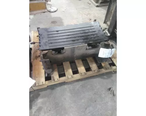 INTERNATIONAL PROSTAR 113 BATTERY BOX