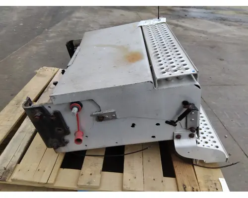 INTERNATIONAL PROSTAR 113 BATTERY BOX