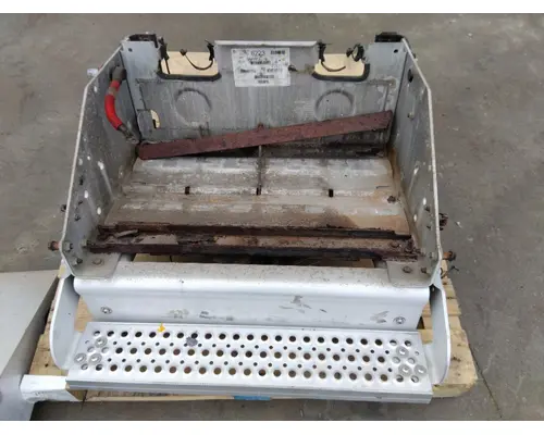 INTERNATIONAL PROSTAR 113 BATTERY BOX