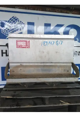 INTERNATIONAL PROSTAR 113 BATTERY BOX