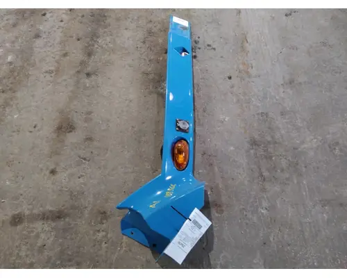 INTERNATIONAL PROSTAR 113 CAB SKIRT FILLER PANEL