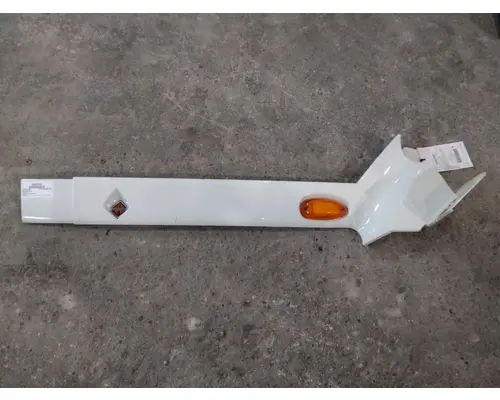 INTERNATIONAL PROSTAR 113 CAB SKIRT FILLER PANEL