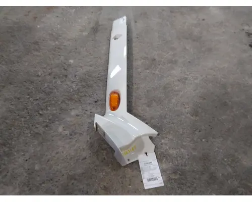 INTERNATIONAL PROSTAR 113 CAB SKIRT FILLER PANEL