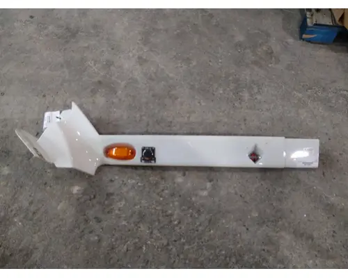 INTERNATIONAL PROSTAR 113 CAB SKIRT FILLER PANEL