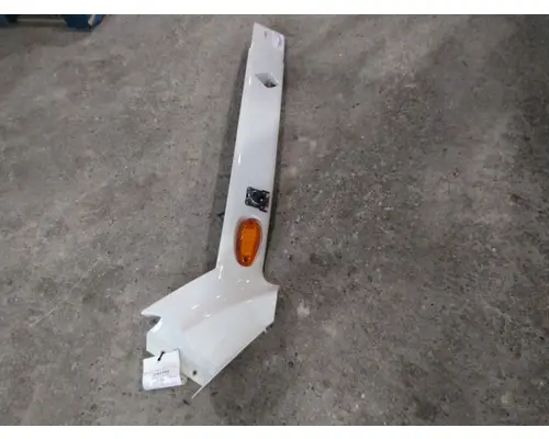 INTERNATIONAL PROSTAR 113 CAB SKIRT FILLER PANEL