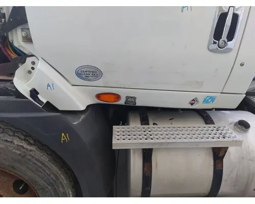 INTERNATIONAL PROSTAR 113 CAB SKIRT FILLER PANEL