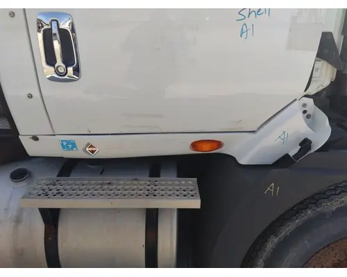 INTERNATIONAL PROSTAR 113 CAB SKIRT FILLER PANEL