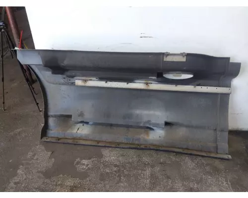 INTERNATIONAL PROSTAR 113 CAB SKIRTSIDE FAIRING