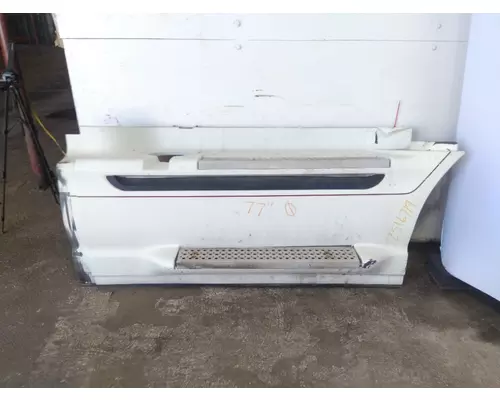 INTERNATIONAL PROSTAR 113 CAB SKIRTSIDE FAIRING