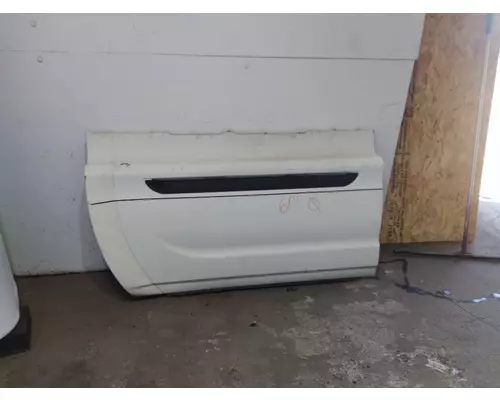 INTERNATIONAL PROSTAR 113 CAB SKIRTSIDE FAIRING