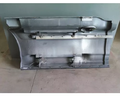INTERNATIONAL PROSTAR 113 CAB SKIRTSIDE FAIRING