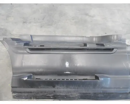 INTERNATIONAL PROSTAR 113 CAB SKIRTSIDE FAIRING