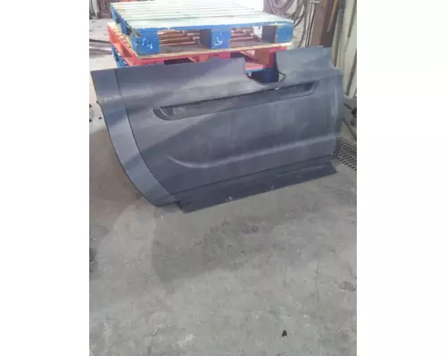 INTERNATIONAL PROSTAR 113 CAB SKIRTSIDE FAIRING
