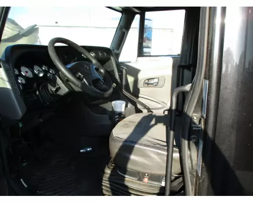 INTERNATIONAL PROSTAR 113 CAB