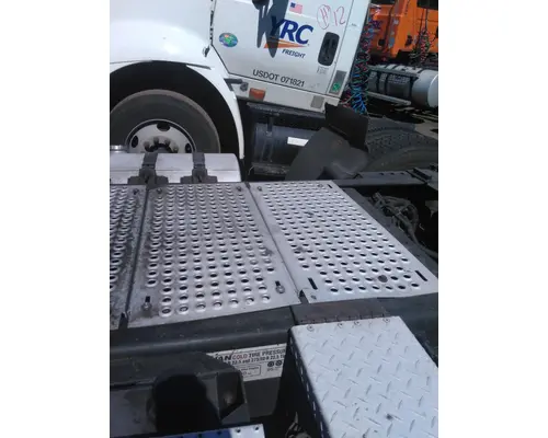 INTERNATIONAL PROSTAR 113 DECK (CATWALK) STEP