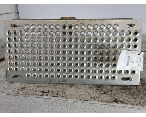 INTERNATIONAL PROSTAR 113 DECK (CATWALK) STEP