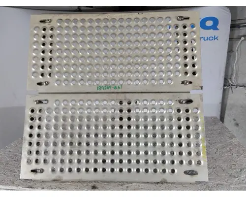 INTERNATIONAL PROSTAR 113 DECK (CATWALK) STEP