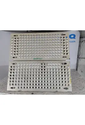 INTERNATIONAL PROSTAR 113 DECK (CATWALK) STEP