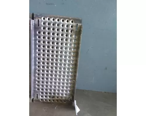 INTERNATIONAL PROSTAR 113 DECK (CATWALK) STEP
