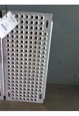 INTERNATIONAL PROSTAR 113 DECK (CATWALK) STEP