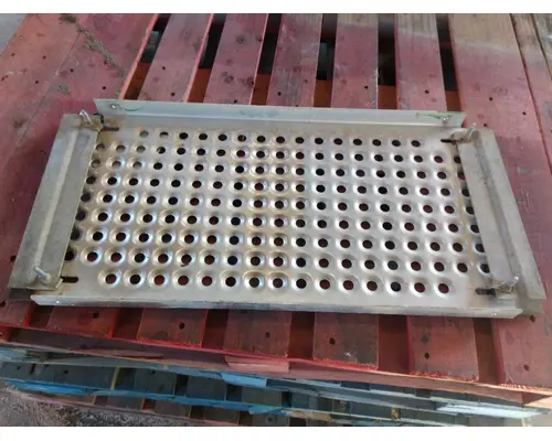 INTERNATIONAL PROSTAR 113 DECK (CATWALK) STEP