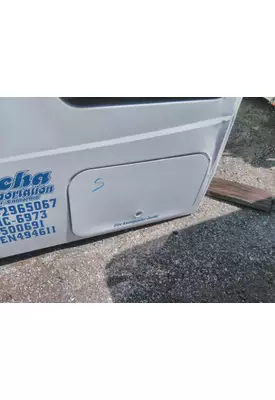 INTERNATIONAL PROSTAR 113 DOOR, COMPARTMENT