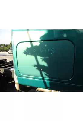 INTERNATIONAL PROSTAR 113 DOOR, COMPARTMENT